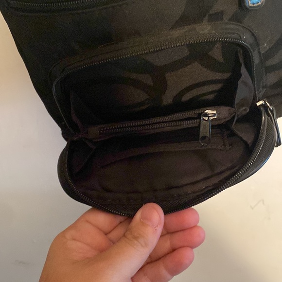 Adjustable over shoulder/crossbody purse - Picture 4 of 6